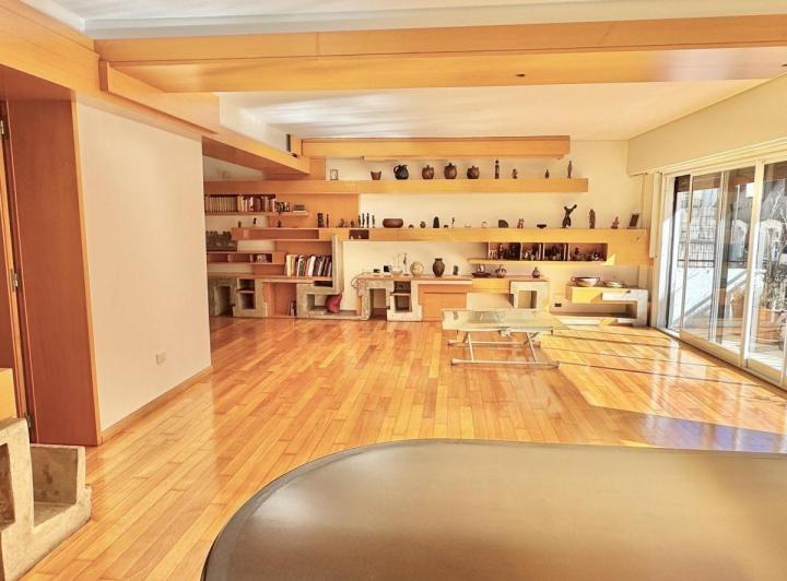 Departamento · 145m² · 5 Ambientes · 1 Cochera