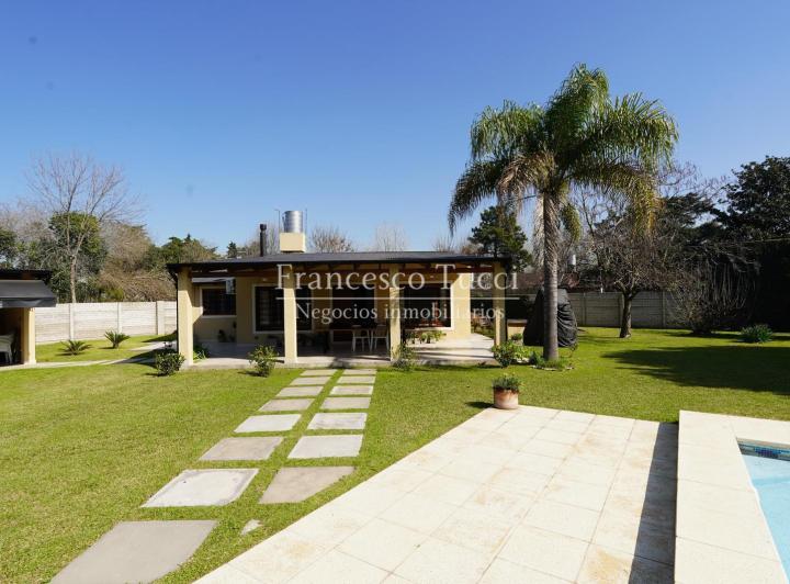 Casa en venta en Francisco Alvarez · 4 ambientes