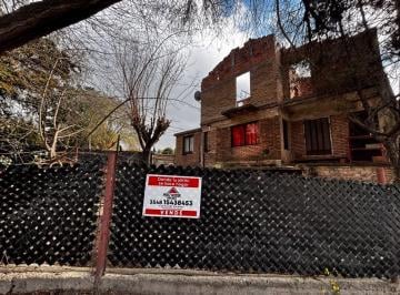 Casa · 213m² · 4 Ambientes · 1 Cochera · Oportunidad La Falda Barrio Villa Santa Rosa