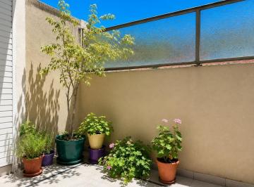 Departamento · 52m² · 3 Ambientes · 3 Ambientes con 2 Patios Propios | Luminoso | Flores