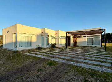 Casa · 612m² · 4 Ambientes · 2 Cocheras · Casa en Tierras del Mar