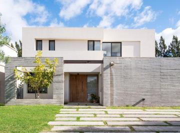 Casa · 178m² · 4 Ambientes · Venta de Casa en Bella Vista Chico