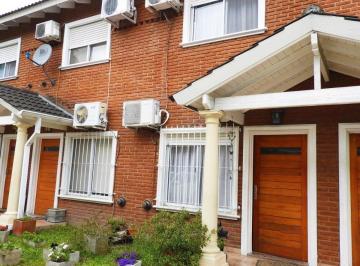 Casa de 3 ambientes, Tres de Febrero · Triplex - Venta - Martín Coronado