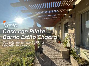 Casa · 110m² · 2 Ambientes · 1 Cochera · Casa con Pileta