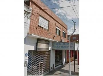 Local comercial · 550m² · 4 Ambientes · Venta de Local con Vivienda en Pilar Centro