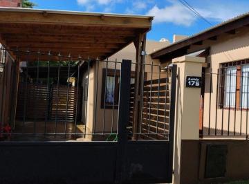 Casa · 85m² · 4 Ambientes · 1 Cochera · Casa Venta Gral Madariaga 4 Ambientes