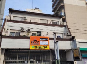 Local comercial · 578m² · 1 Ambiente · Local en La Av Hipolito Yrigoyen Centrico!