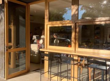 Local comercial · 70m² · Local 2 Años de Antiguedad Hoy Cafeteria de Espcialidad Debajo de Edificio de Categoria