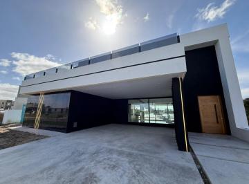 Casa · 263m² · 5 Ambientes · 4 Cocheras · Venta Casa de 4 Dorm. con Piscina