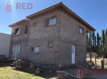 Casa · 110m² · 5 Ambientes · 1 Cochera · Vende Casa en Barrio Los Frutales Neuquén