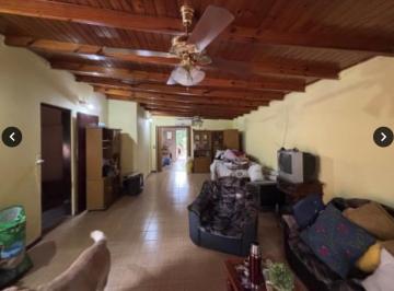 Casa · 80m² · 3 Ambientes · 1 Cochera · Casa en Venta en Rafael Calzada