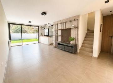 Casa · 170m² · 4 Ambientes · 3 Cocheras · Alquiler Duplex Green Ville 2 con Patio Verde Asador 3 Dorm