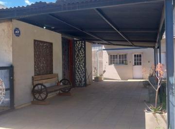 Casa de 3 ambientes, Córdoba · Casa en Alquiler – 2 Dorm. - Zona Norte