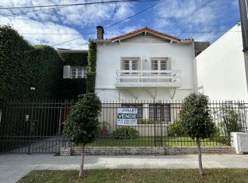Casa · 244ha · 4 Ambientes · 2 Cocheras · Casa Venta Barrio Parque Bernal