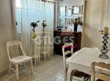Casa · 350m² · 4 Ambientes · 1 Cochera · Venta Depto 4 Amb en Planta Alta 2 Locales en Planta Baja en Ramos Mejia
