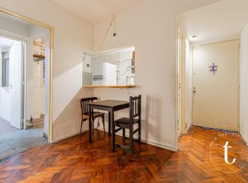 Departamento · 81m² · 5 Ambientes · 1 Cochera · Semipiso Planta Baja 5 Ambientes Espacio Guarda Coche