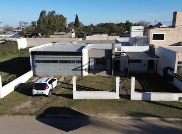 Foto · Casa de Tres Dorm. en Venta Colonia Tirolesa
