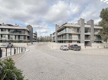 Departamento · 53m² · 2 Ambientes · 1 Cochera · Departamento 2 Ambientes en Venta - 3300 Cabral, Canning