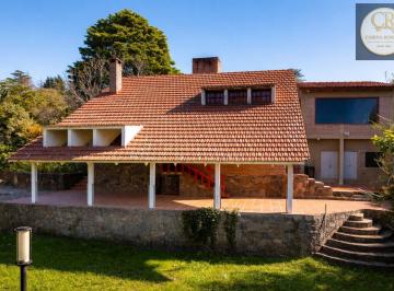 Casa · 214m² · 1 Ambiente · 3 Cocheras · Venta Casa 3 Dorm Mayu Sumaj, Cordoba