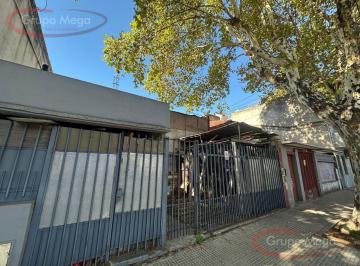 Casa · 146m² · 6 Ambientes · 1 Cochera · Casa Lote Propio 6 Amb Ent/auto Patio Tza Solo Uso Comercail