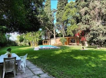 Casa · 160m² · 6 Ambientes · 1 Cochera · Casa Quinta 5 Ambientes en Venta Pontevedra