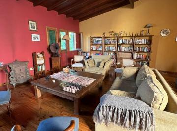 Casa · 229m² · 5 Ambientes · 1 Cochera · Casa en Venta La Boca Cochera Refaccionada