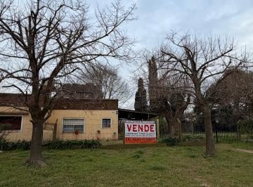 Casa de 4 ambientes, Saladillo · Casa con Gran Parque