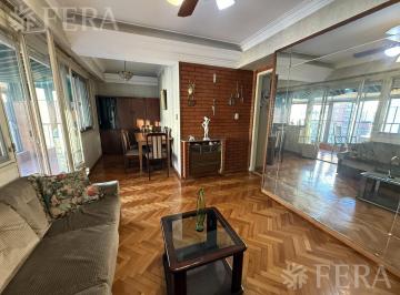 Departamento · 61m² · 3 Ambientes · Venta Piso 3 Ambientes con Balcón en Flores