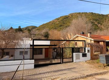 Casa de 4 ambientes, Villa Carlos Paz · Casa 2 Dormoitorios con Pileta