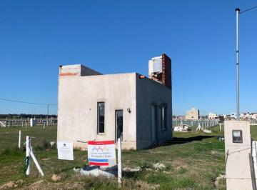 Casa de 3 ambientes, San Vicente · Casa en Venta en Estancias de Domselaar