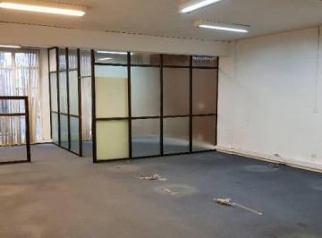 Oficina comercial · 118m² · 5 Ambientes · A Refaccionar - Apto Crédito - Inmejorable Ubicación - Oficina en Alquiler - Planta Libre con 2 Baños