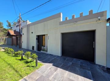 Casa · 110m² · 3 Ambientes · 1 Cochera · Casa en Venta en Manuel B. Gonnet, La Plata, G. B. a. Zona Sur