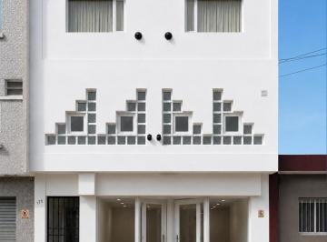 Edificio de 5 ambientes, Caleta Olivia · Venta de Edificio Céntrico con Locales y Viviendas