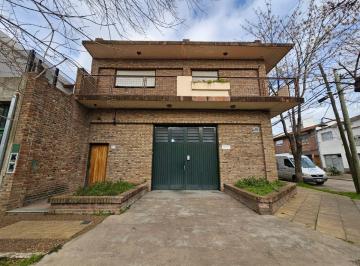 PH de 2 ambientes, San Isidro · PH con 1 Dormitorio y Gran Balcón en Alquiler en Martínez
