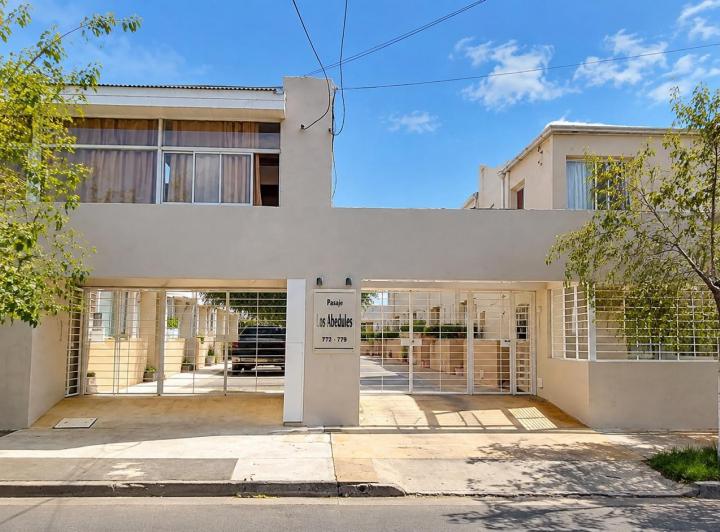 Casa · 75m² · 2 Dormitorios
