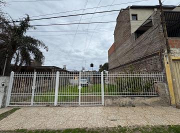 Casa · 270m² · 10 Ambientes · 1 Cochera · Casa en Venta. Camilo Aldao 2400