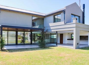 Casa · 260m² · 7 Ambientes · 2 Cocheras · Venta Casa La Rinconada