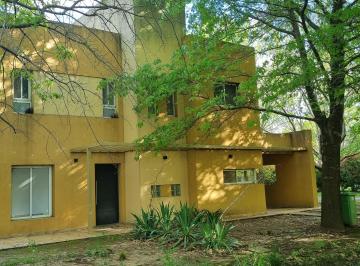 Casa de 5 ambientes, Pueblo Esther · Directo Dueño Luminosa y Funcional Casa en Barri Cerrado Solparana