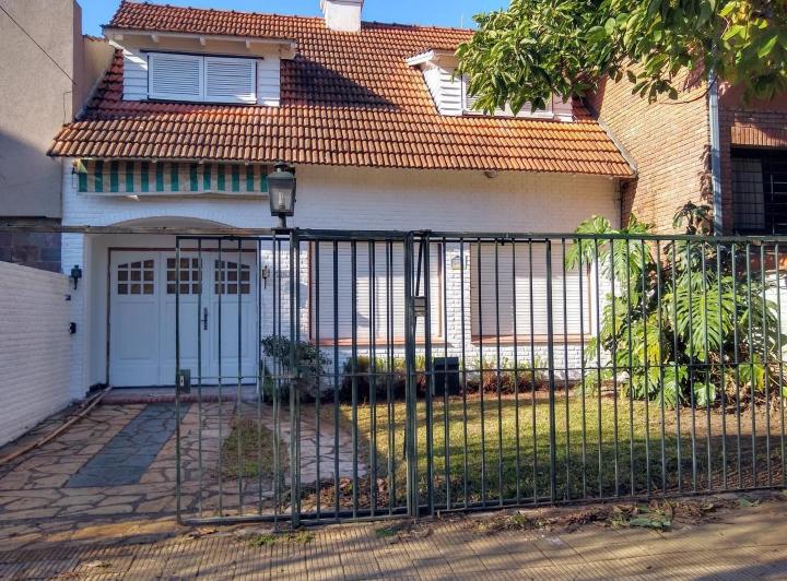 Casa · 189m² · 4 Ambientes · 2 Cocheras