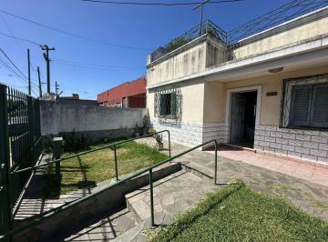 Casa · 134m² · 3 Ambientes · 1 Cochera · Venta Casa 3 Amb C/ Terraza + 2 Dpt0 2 Amb C/patio