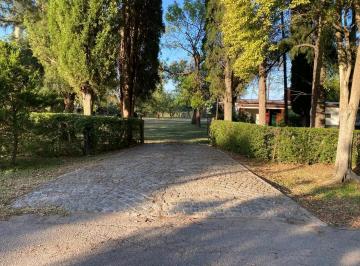 Quinta vacacional · 100m² · 4 Ambientes · Sobre 3 Terrenos