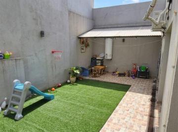 Departamento · 62m² · 3 Ambientes · 1 Cochera · Venta Departamento 3 Amb Nuevo 93 m² Patio Privado