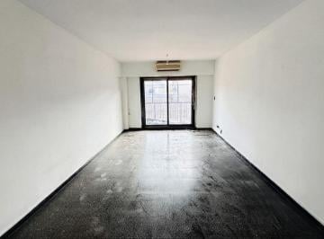 Departamento · 76m² · 3 Ambientes · 1 Cochera · Departamento Venta 3 Ambientes Cochera Barracas