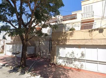 Departamento · 88m² · 6 Ambientes · 1 Cochera · Vende Dpto Duplex 3 Dorm San Martin Apto Credito
