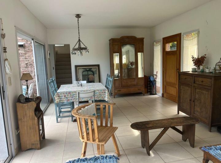 Casa · 170m² · 5 Ambientes · 3 Cocheras