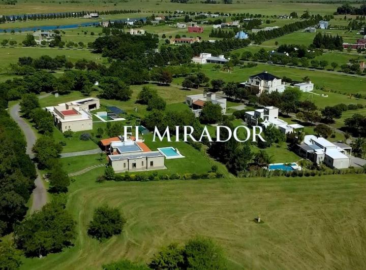 Terreno · 1482m²