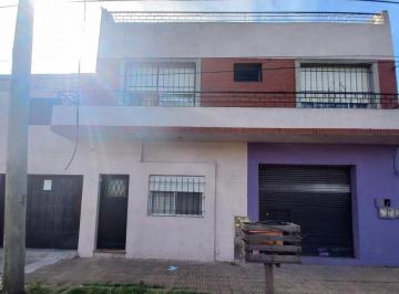 Casa · 190m² · 6 Ambientes · 1 Cochera · Venta Casa Multifamiliar 2 Plantas, Patio y Local