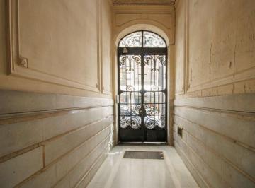 Departamento · 124m² · 5 Ambientes · Venta Departamento 5 Ambientes Al Frente - Caba