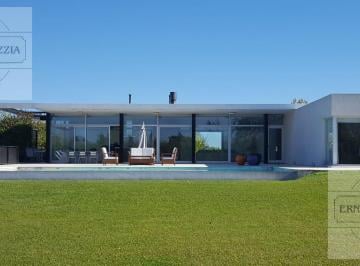 Casa · 420m² · 6 Ambientes · 6 Cocheras · Moderna Casa en Venta - Estancias del Pilar