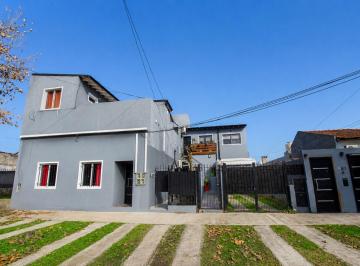 PH · 45m² · 3 Ambientes · PH en Venta Turdera 3 Ambientes con Patio